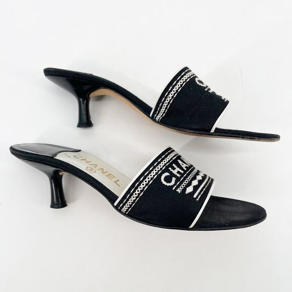 Chanel Vintage Black Canvas Embroidered Kitten Heel Mule Slide Sandal EU 39 - Picture 3 of 14